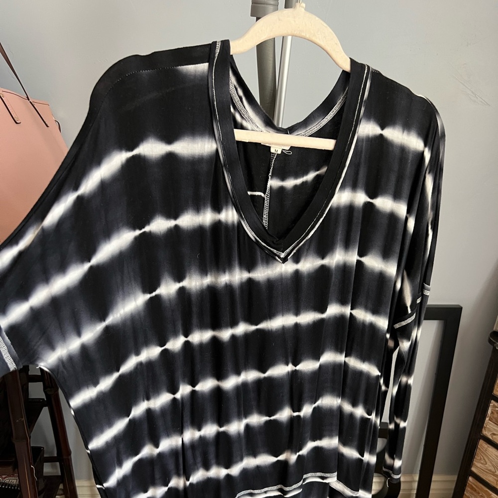 EUC. Worn once! Adorable striped 3/4 sleeve T shirt blouse.